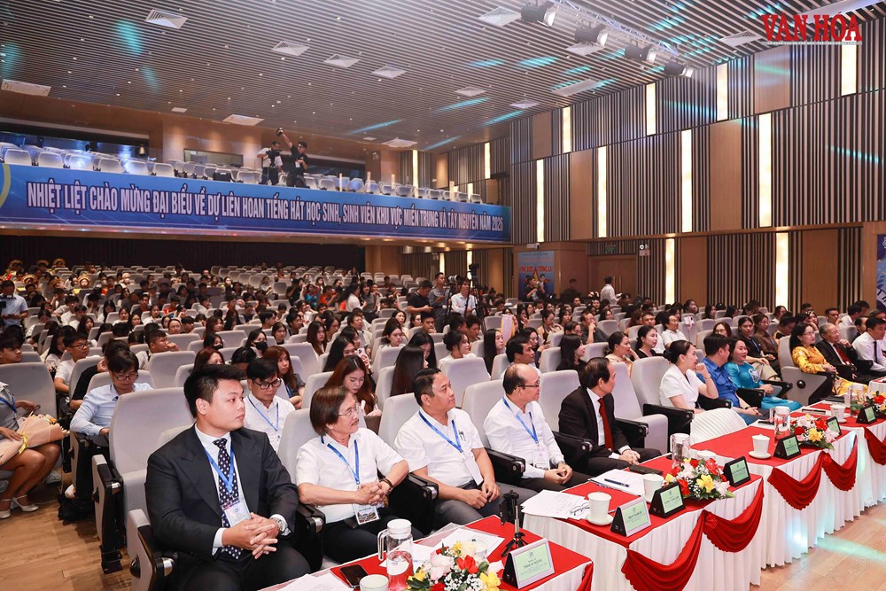 Khai mạc Liên hoan Tiếng hát học sinh, sinh viên khu vực miền Trung và Tây Nguyên năm 2026 - ảnh 7