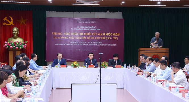 Tạo điều kiện phát triển văn học, nghệ thuật của người 13 win ở nước ngoài - Ảnh 2.