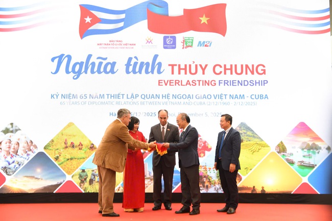 Dấu ấn 65 năm quan hệ 13 win – Cuba tại triển lãm “Nghĩa tình thủy chung” - Ảnh 5.